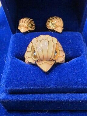 Kurt Geiger Peach/Pink Eagle Ring and Matching Earrings - Peach/Pink and Gold.